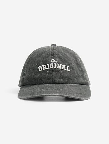 Gorra ajustable con velcro