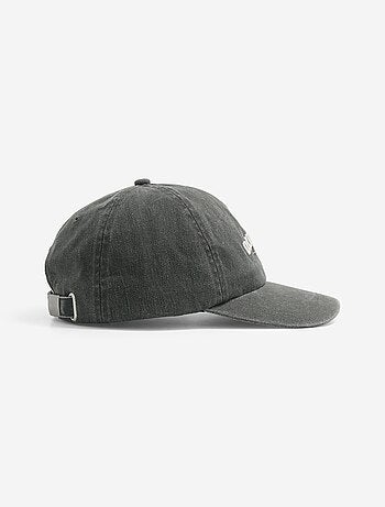 Gorra ajustable con velcro