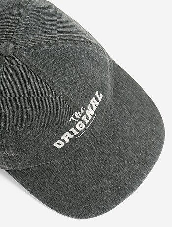 Gorra ajustable con velcro
