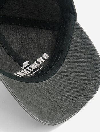 Gorra ajustable con velcro