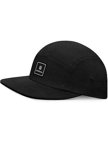 Gorra cinco paneles lifestyle hombre y mujer cocos