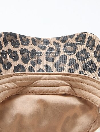 Gorra con motivo de leopardo