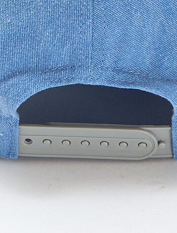 Gorra de denim con inscripción