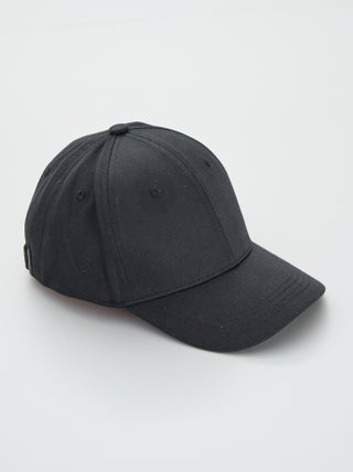 Gorra de tela lisa