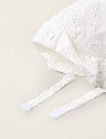 Gorro batista de algodón con bordado inglés