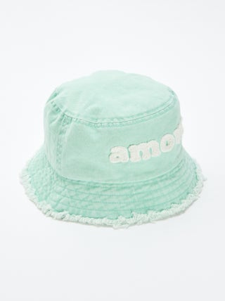 Gorro bucket con mensaje y borde deshilachado