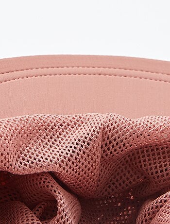 Gorro bucket con nuca cubierta
