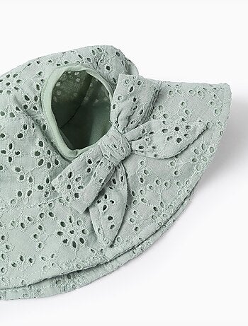 Gorro de algodón con bordado inglés