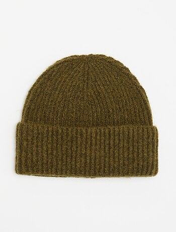 Gorro de punto acanalado