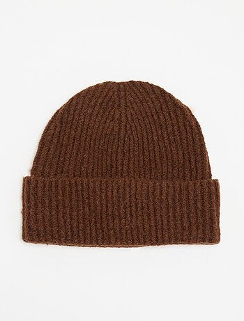 Gorro de punto acanalado