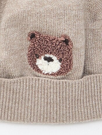 Gorro de punto con pompón