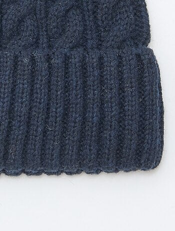 Gorro de punto trenzado