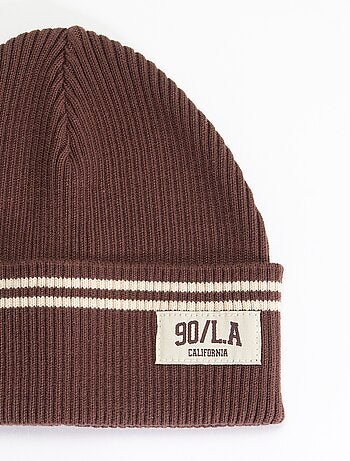 Gorro de rayas con vuelta