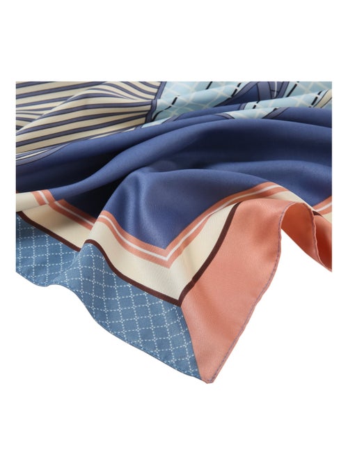 Gran Pañuelo de Seda Eleganthorse Zoé - Kiabi Gran Pañuelo de Seda Eleganthorse Zoé - Kiabi
