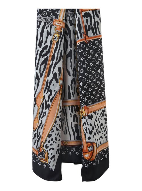Gran Pañuelo de seda Pantcase Zoé - Kiabi Gran Pañuelo de seda Pantcase Zoé - Kiabi