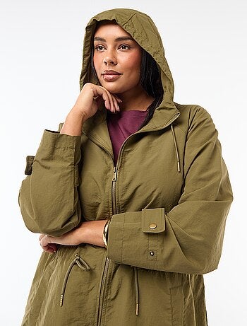 Impermeable con capucha