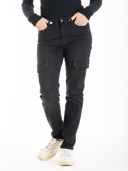 Jeans cargo pitillo push-up stretch MOYRA 'Rica Lewis' - Kiabi Jeans cargo pitillo push-up stretch MOYRA 'Rica Lewis' - Kiabi