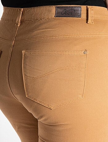 Jeans de color corte recto talle alto stretch 'OBER'