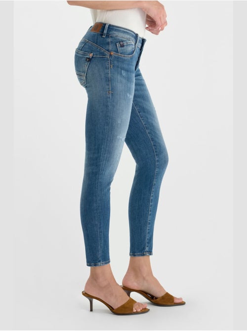 Jeans push-up slim PULP, 7/8 - Kiabi Jeans push-up slim PULP, 7/8 - Kiabi