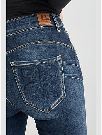 Jeans push-up slim tiro alto PULP, largo 34