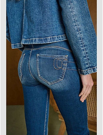 Jeans push-up slim tiro alto pulp, largo 34