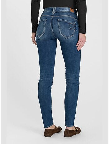 Jeans push-up slim tiro alto pulp, largo 34