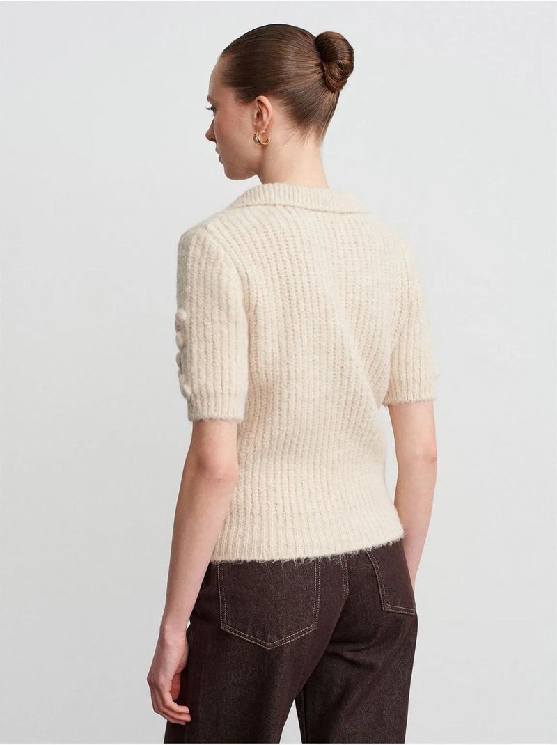 Jersey acanalado texturizado con cuello polo Crema - Kiabi