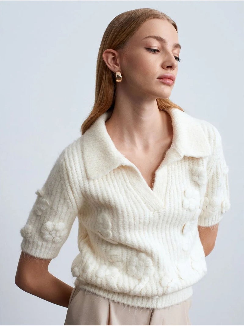 Jersey acanalado texturizado con cuello polo Marfil - Kiabi