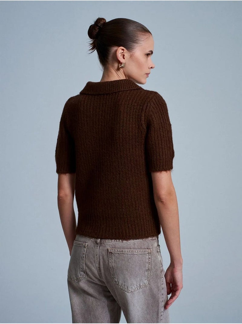 Jersey acanalado texturizado con cuello polo Marrón - Kiabi