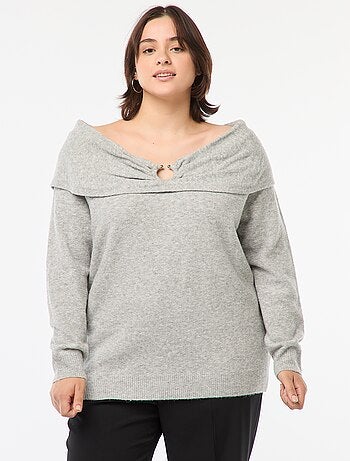 Jersey con cuello bardot y detalle en el pecho