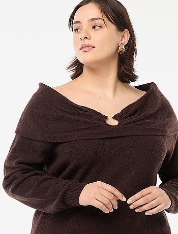 Jersey con cuello bardot y detalle en el pecho