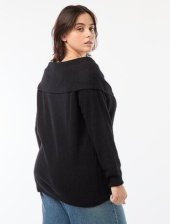 Jersey con cuello bardot y detalle en el pecho
