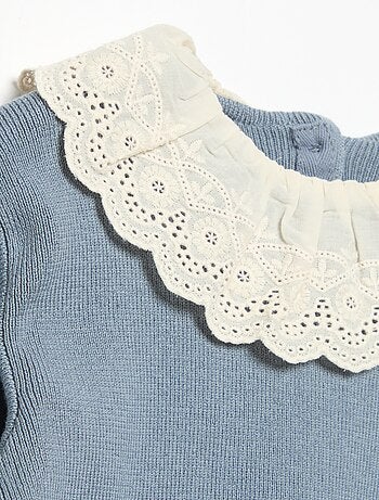 Jersey con cuello de fantasía y bordado inglés