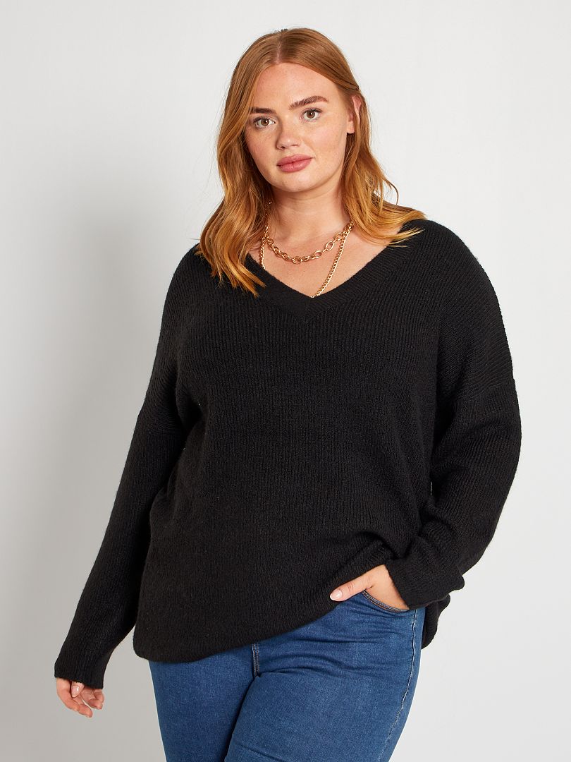 Jersey negro cuello pico hotsell