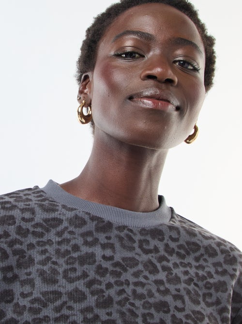 Jersey de cuello redondo suave con estampado de leopardo - Kiabi