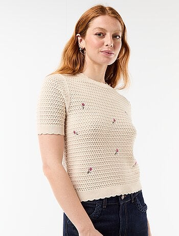 Jersey de manga corta con flores bordadas