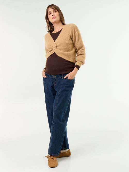 Jersey de maternidad cropped con efecto retorcido - Kiabi Jersey de maternidad cropped con efecto retorcido - Kiabi