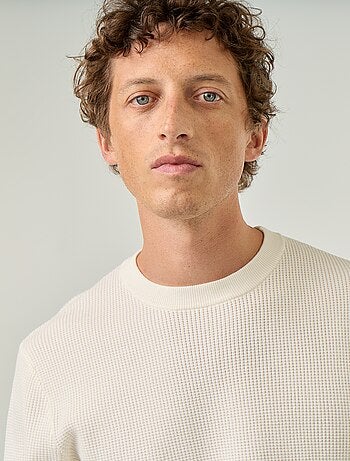 Jersey de punto gofrado con cuello redondo
