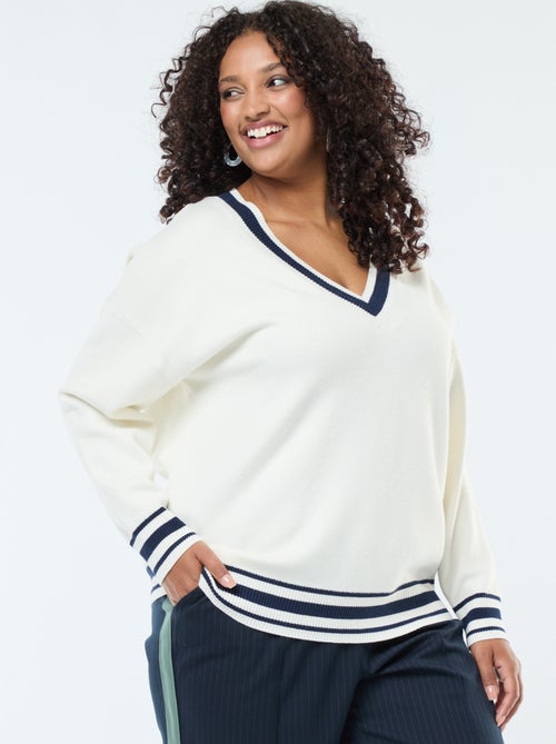 Jersey de punto grueso con cuello en V y ribetes - Kiabi