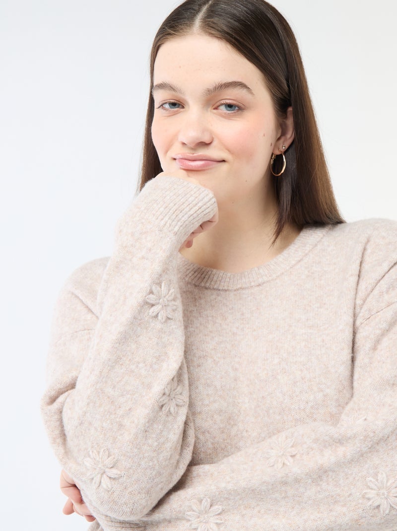 Jersey de punto grueso de manga larga con bordados de flores Marron - Kiabi