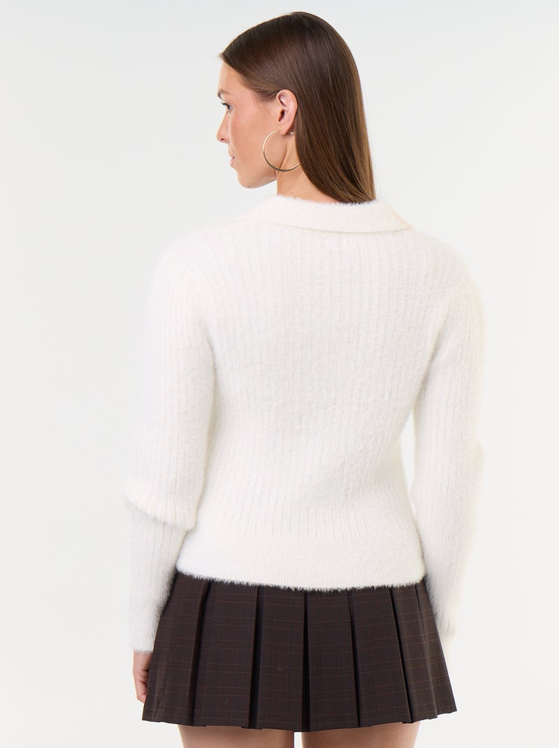 Jersey de punto peludo con cuello polo Blanco - Kiabi