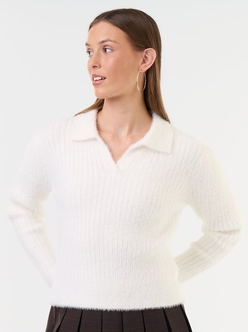 Jersey de punto peludo con cuello polo Blanco - Kiabi