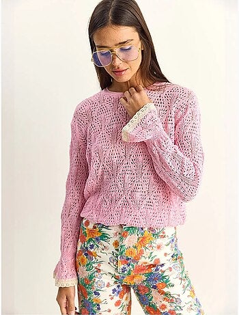 Jersey de punto texturizado con cuello redondo y volantes lucci