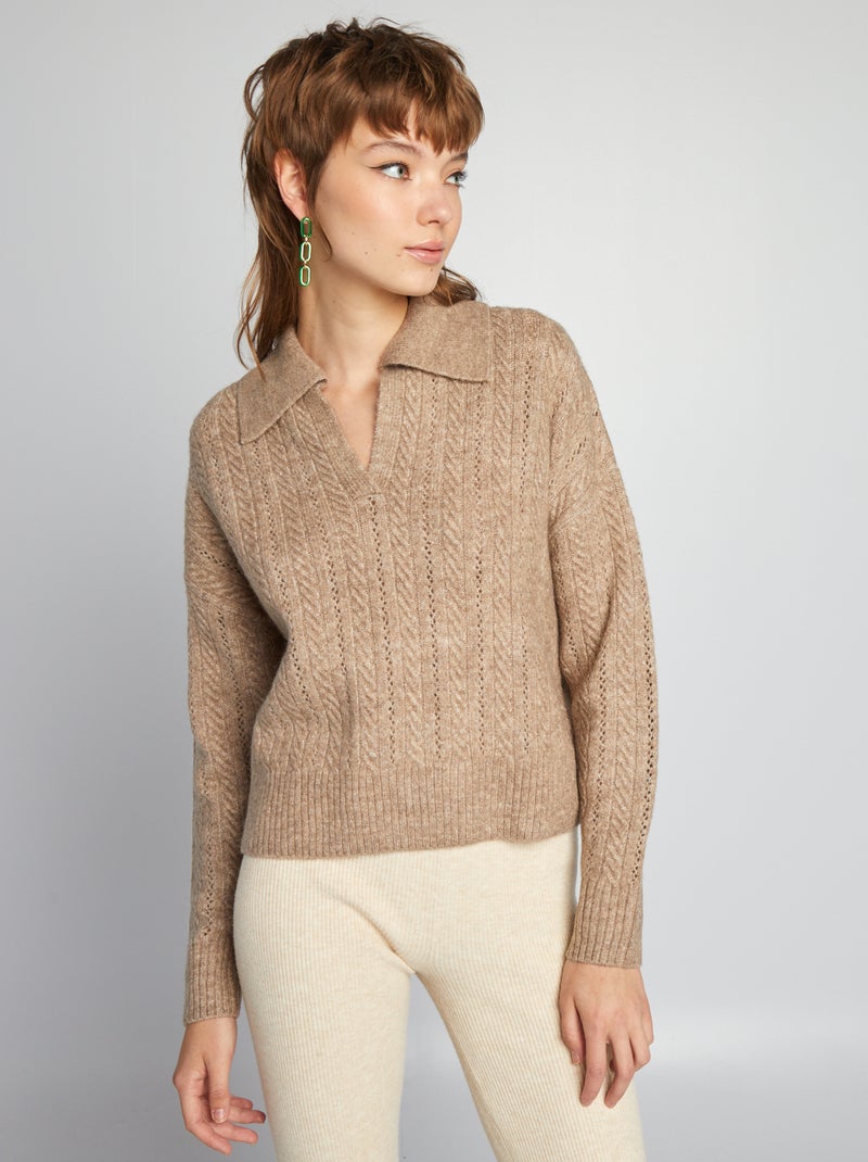 Jersey de punto trenzado con cuello de pico BEIGE - Kiabi