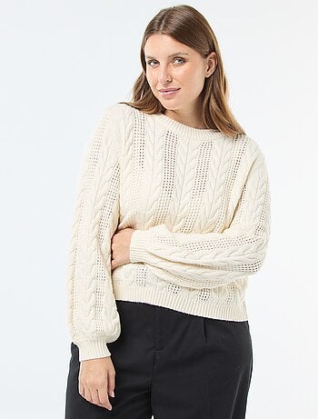 Jersey de punto trenzado y calado con cuello redondo