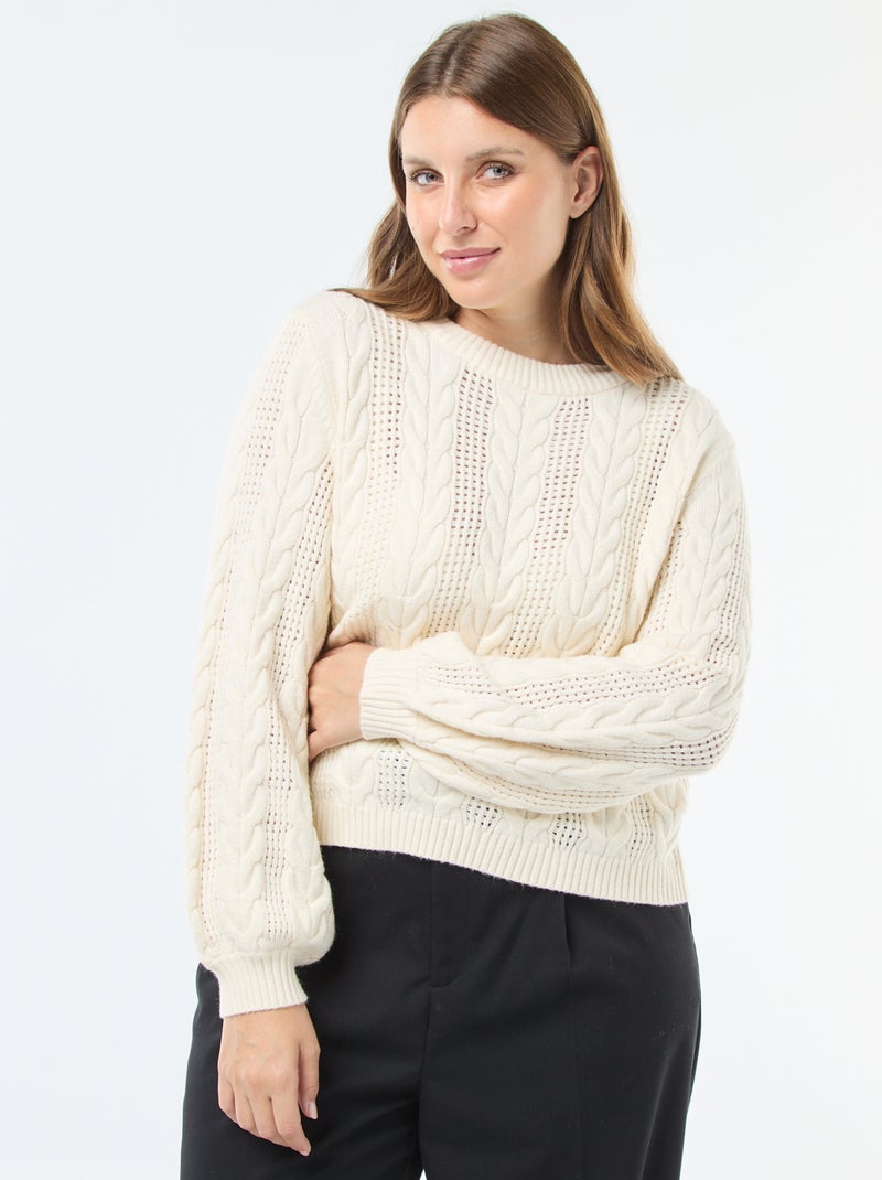 Jersey de punto trenzado y calado con cuello redondo Beige - Kiabi