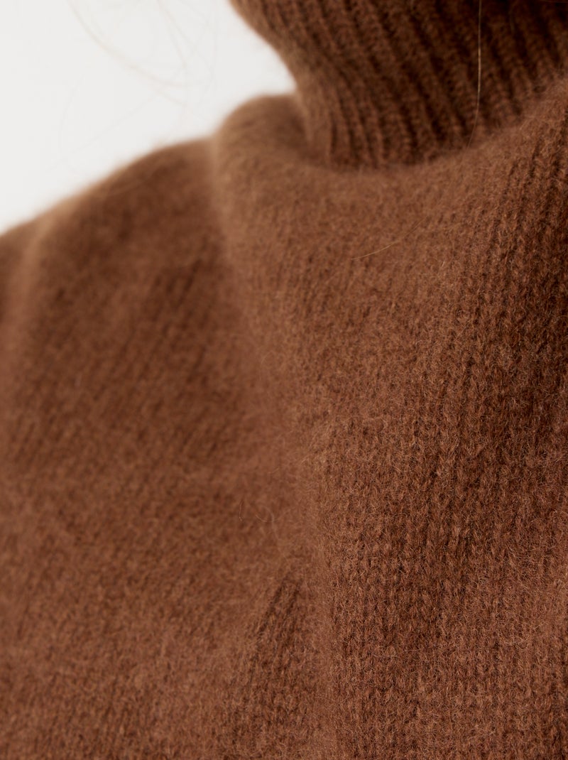 Jersey liso de cuello alto Marron - Kiabi