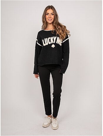 Jersey oversize con mensaje bordado "lucky me" kevisse