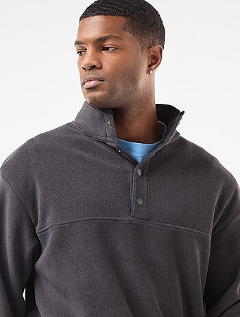 Jersey polar con cuello camionero abotonado