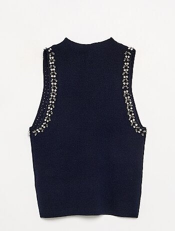 Jersey sin mangas con joyas en las sisas